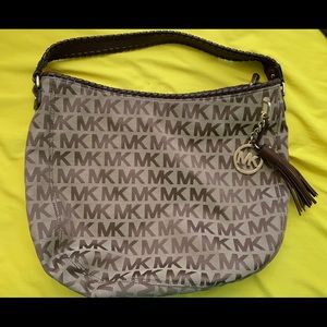 Gorgeous Authentic leather Michael Kors Bag